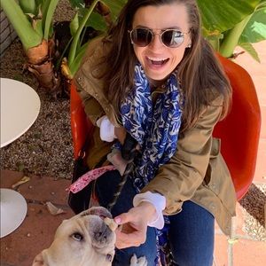 Meet your Posher, Caroline